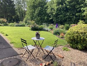 Garden and seating- click for photo gallery
